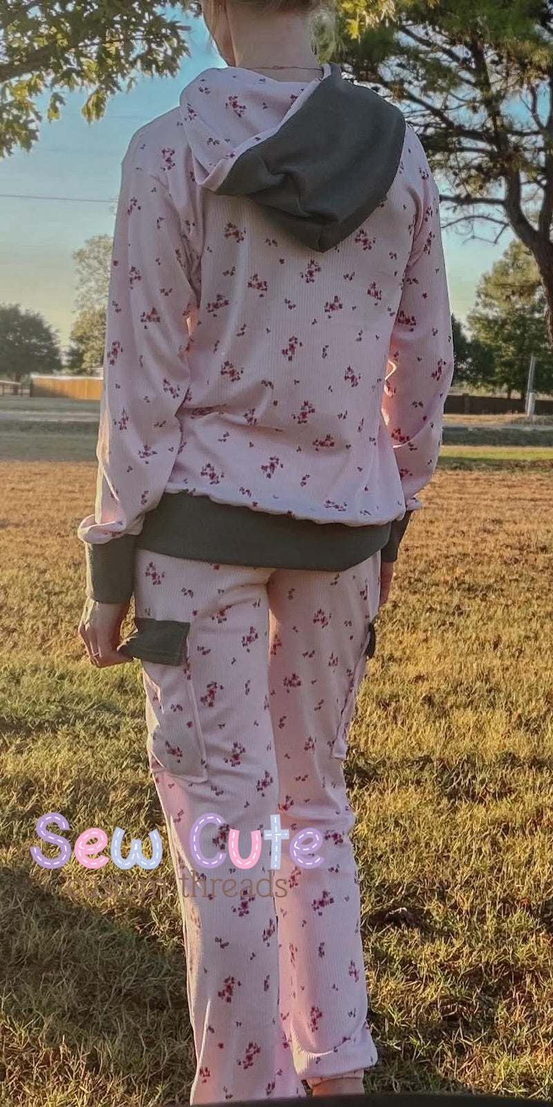 Sweatpants and Sweater SET