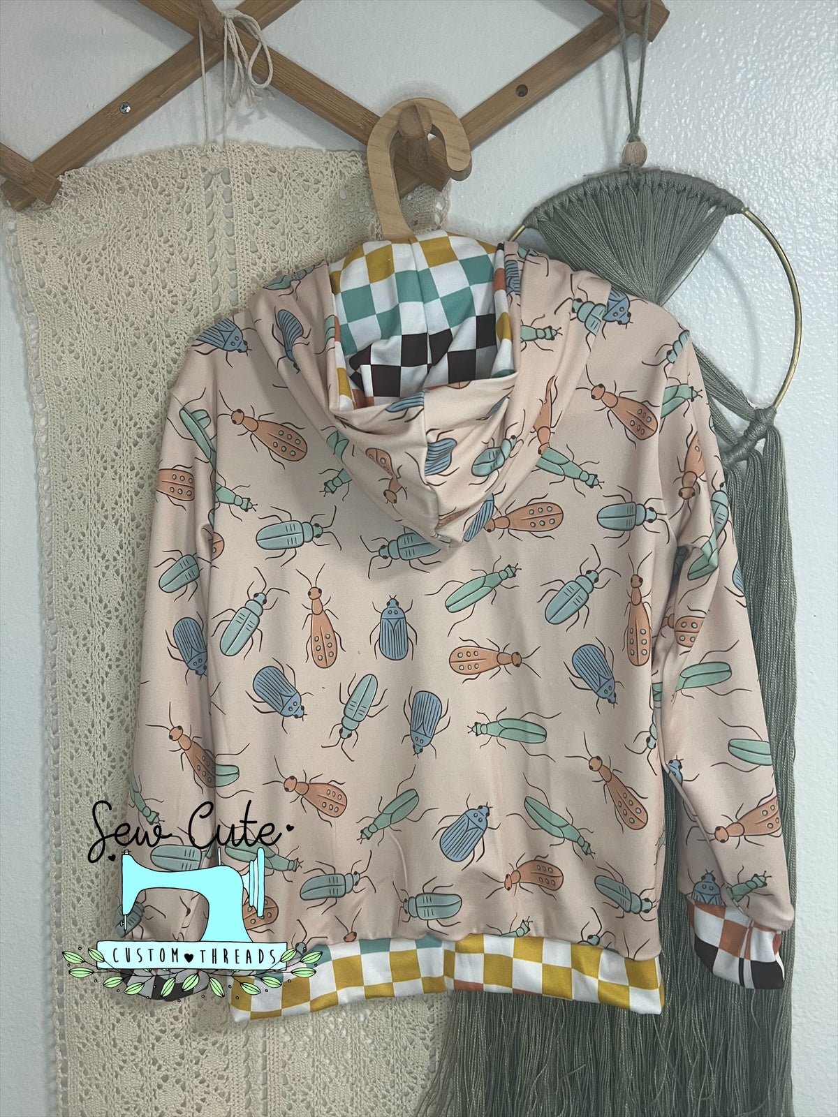 Bugs Dax hoodie- size 6 - Sew Cute Custom Threads